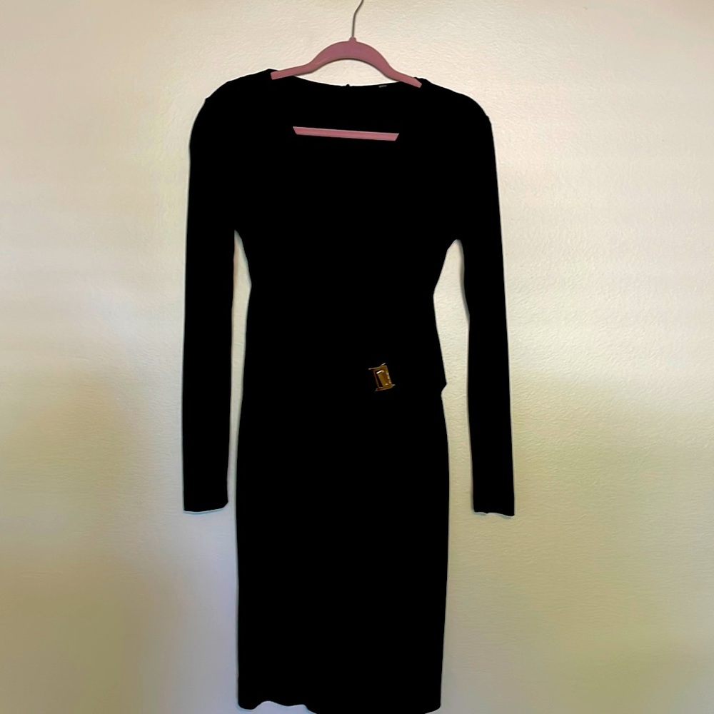 Below knees for 5.2 figure.  Perfect shape. For office, dinner or cocktail